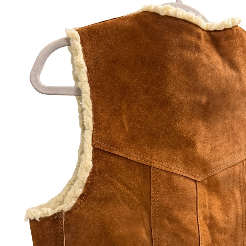 Vintage WRANGLER Western Leather Sherpa Lined Vest
Brown
Size Small - Picture 3 of 10